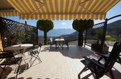 Voiandes Apartment | Discover Casa Vacanze Sole: Oceanfront Oasis with Spa