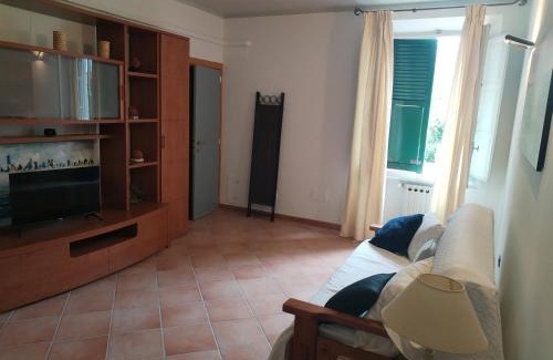 Bocca di Magra Apartment | Family-Friendly Casa Vacanze Bocca di Magra with Garden