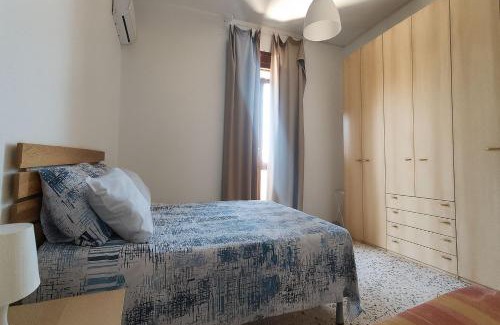Marina Lido Apartment | Beachfront Getaway: Pet-Friendly Casa Vacanze al Mare