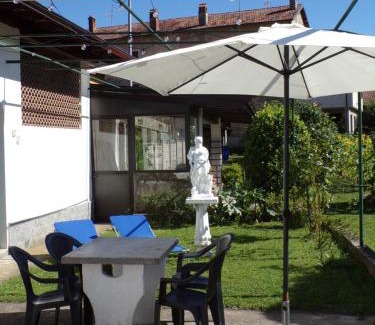 Invorio House | Oceanfront Getaway at Casa Vacanze Terra di Mezzo