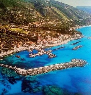 Marina di Pisciotta House | Discover CASA VACANZE THALIA - Ideal for Families & Pets