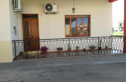 Aradeo House | Family-Friendly Getaway at Casa Vacanze Toto e Nina