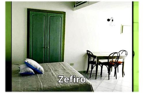 Ponza Apartment | Pet-Friendly Casa Vacanze VALEDORA with Ocean Views