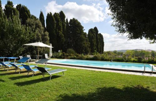 Lake Bracciano House | Discover Vigna Di Valle: Pet-Friendly Retreat with Ocean Views