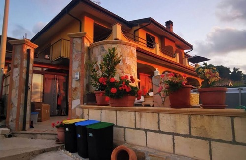 Briatico House | Villa Mimosa: Oceanfront Oasis with Pool & Spa Retreat