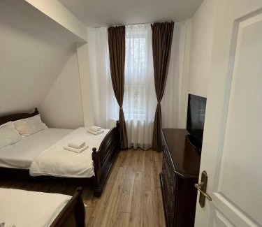 Ranca Cabin | Unforgettable Stay at Casa Valea Gilortului - 10/10 Rating
