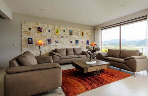 El Santuario House | Discover Pet-Friendly Comfort at Casa Valentina Hotel