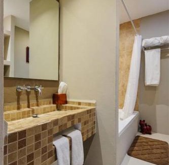 El Santuario House | Discover Pet-Friendly Comfort at Casa Valentina Hotel