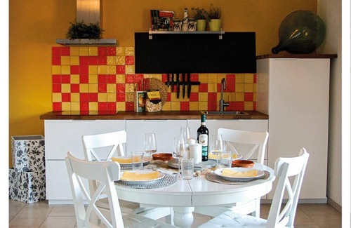 Borgo Val di Taro Apartment | Experience Ocean Views at Casa Valtaro with Spa & Family Perks