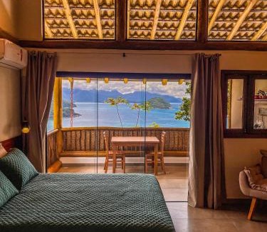 Felix House | Casa Varandas - Estúdio Vistamar with Hot Tub & Pet Friendly
