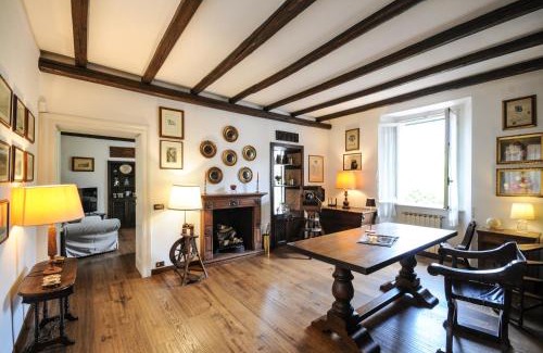 Cernobbio Apartment | Elegant CASA VASCONI CERNOBBIO - 4 Star, Rated 9.3/10