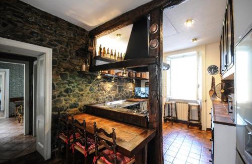 Cernobbio Apartment | Elegant CASA VASCONI CERNOBBIO - 4 Star, Rated 9.3/10