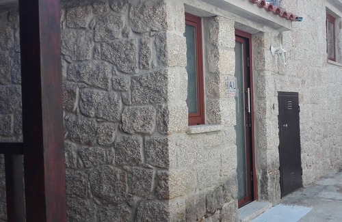 Cabril Cottage | Cozy Casa Velha Guest House with Scenic Lake Views