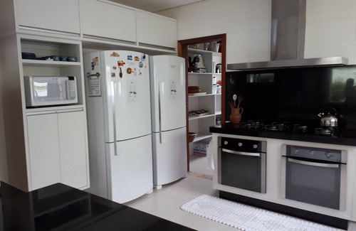 Paraty House | Enjoy Comfort at Casa Verão e Inverno: Pet Friendly Retreat