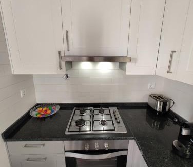 Paranhos Apartment | Discover Casa Veríssimo: Pet and Child-Friendly Haven