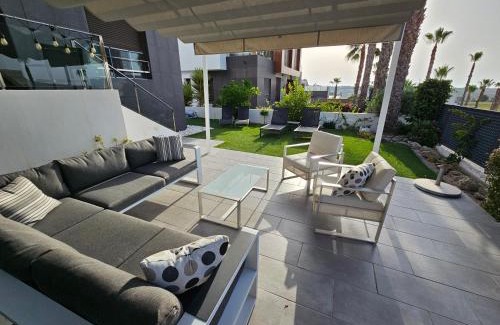 Algorfa House | Relaxing Retreat at Casa Veran with Pool and Spa