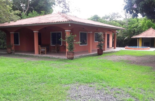 Las Uvas House | Pet-Friendly CASA Veraneras: Perfect for Family Getaways