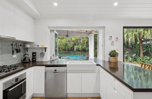Avalon Beach House | Casa Verano - perfect blend of elegance and comfort close to Avalon Beach