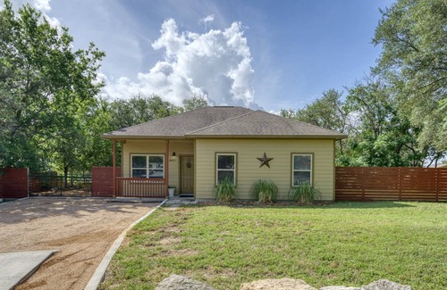 Apache Shores House | Casa Verde ★3 BR ★Hill Country Views★Dog Friendly