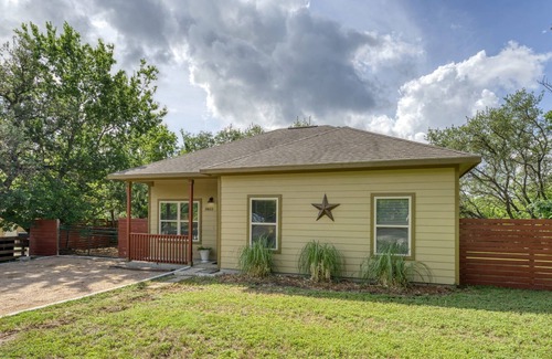Apache Shores House | Casa Verde ★3 BR ★Hill Country Views★Dog Friendly