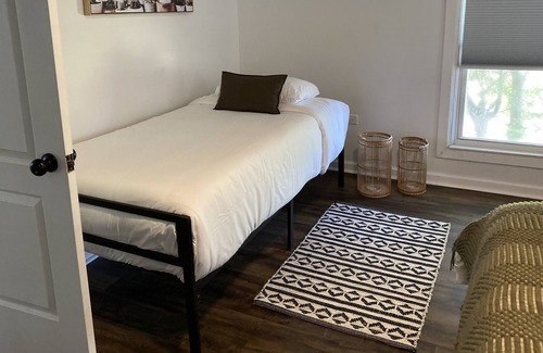 Aurora House | Family-Friendly Casa Verde: Close to Downtown Aurora