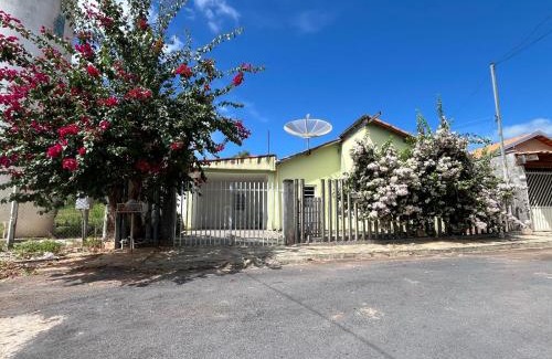 Sao Jose da Barra House | Pet-Friendly Casa Verde: Exceptional Guest Rated Getaway