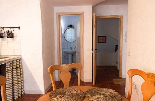 Las Galletas Apartment | Cozy Casa Veronica: Pet-Friendly 1 Bedroom Getaway