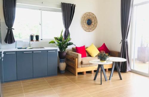 East Ham Tien Beach Apartment | Discover Casa Vi Mia: Family-Friendly with a Pool
