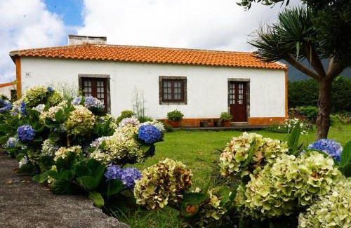 Faja Grande House | Family-Friendly Retreat at Casa Via d'Agua in Fajã Grande