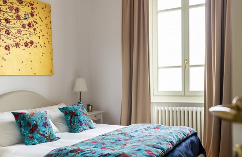 Serralunga d'Alba Apartment | Relax at Casa Viberti - Pet-Friendly with Spa & Breakfast