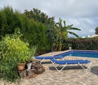 El Tosalet House | Casa Vicenta: Oceanfront Escape with Pool and Family Amenities