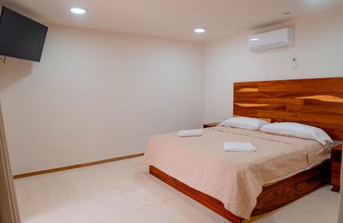 Santa Maria House | Relax at Casa Victoria Puerto Escondido Beach with Pool Access