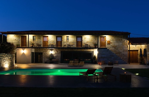 Arouca Apartment | Relaxing Retreat at Casa Vieira Lobo Suite IV with Spa & Breakfast