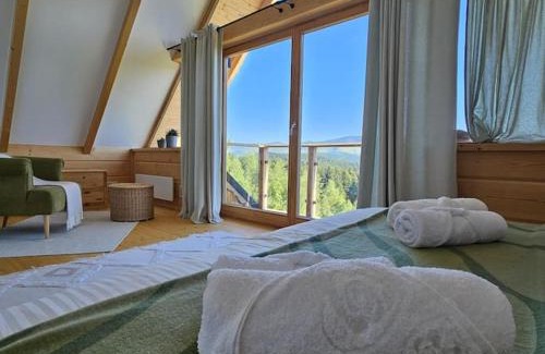 Lgota House | Casa Viento: Family-Friendly Retreat with 10/10 Review