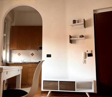Vigevano Apartment | Casa Vigevanese: Pet-Friendly Retreat with Hot Tub Awaits