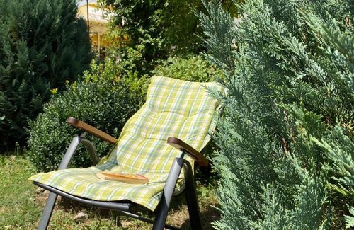 Beclean House | Pet-Friendly Casa Viki: Rated 8/10 with Breakfast & Kitchen