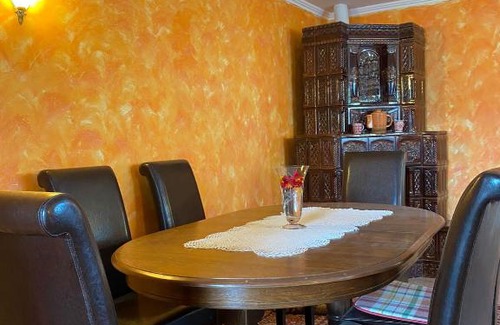 Beclean House | Pet-Friendly Casa Viki: Rated 8/10 with Breakfast & Kitchen