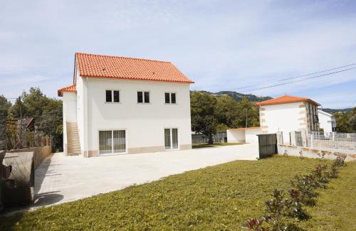 Arcozelo House | Casa Vilar R/C: Guest Rated 9.8, Pet and Child Friendly
