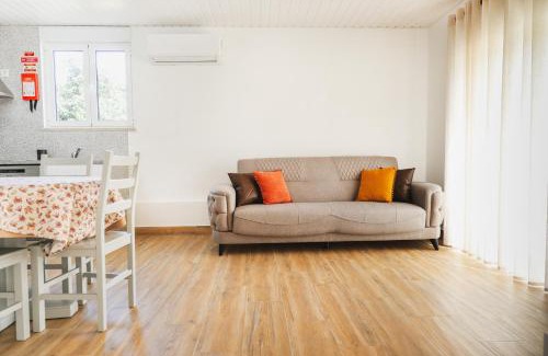 Arcozelo House | Casa Vilar R/C: Guest Rated 9.8, Pet and Child Friendly