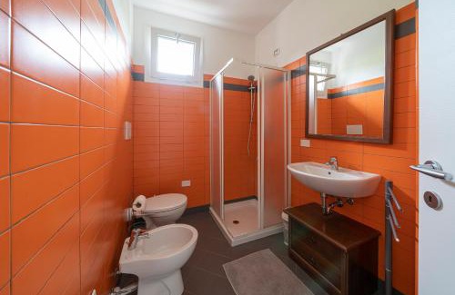 San Felice del Benaco House | Oceanfront Retreat at Casa Vincenzo - Guest Rated 9.8/10