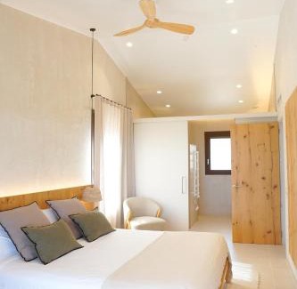 Fontanilles House | Relax at Casa Vinyanova - Adults Only Oceanfront Oasis