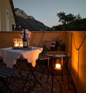 Calice Ligure Bed & Breakfast | Cozy Casa Viola Bed and Breakfast with Top-Rated Dining