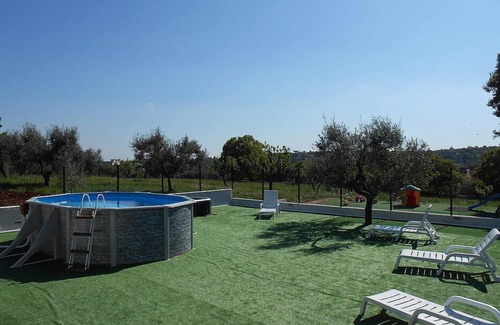 Casalini House | Casa Viola C: Cozy Retreat with Pool and Ocean Views