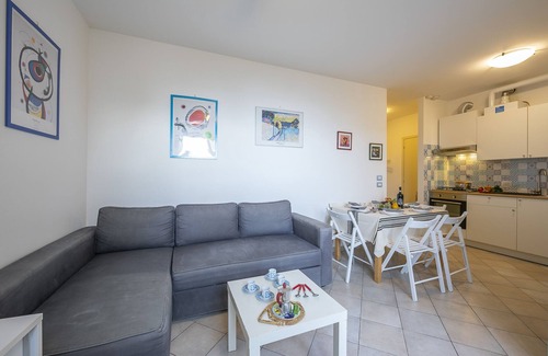 Varazze Apartment | Casa Viola: Sea View with Pool & Family-Friendly Amenities