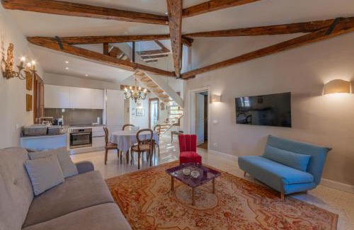 Cannaregio Apartment | Elegant Casa Virginia by Cannaregio with Private Rooftop