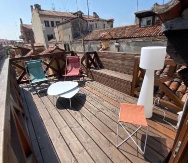 Cannaregio Apartment | Elegant Casa Virginia by Cannaregio with Private Rooftop