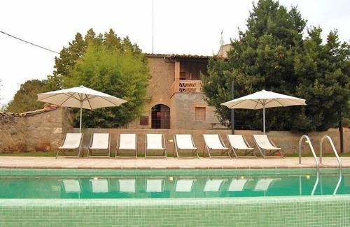 Navas Villa | CASA VISAL - Elegant Villa with Pool & Scenic Garden Oasis