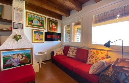 Monte Isola Apartment | Pet-Friendly Casa Vista Lago: 24h Check-In & Free WiFi