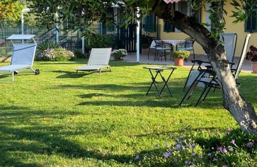 Imperia House | Casa Vista Mare: Oceanfront Stay with Garden and Parking