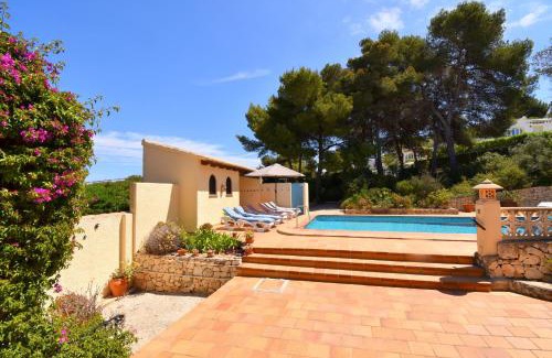 Balcon del Mar Ski Chalet | Relax at Casa Vista Montgo Javea: Family-Friendly Retreat